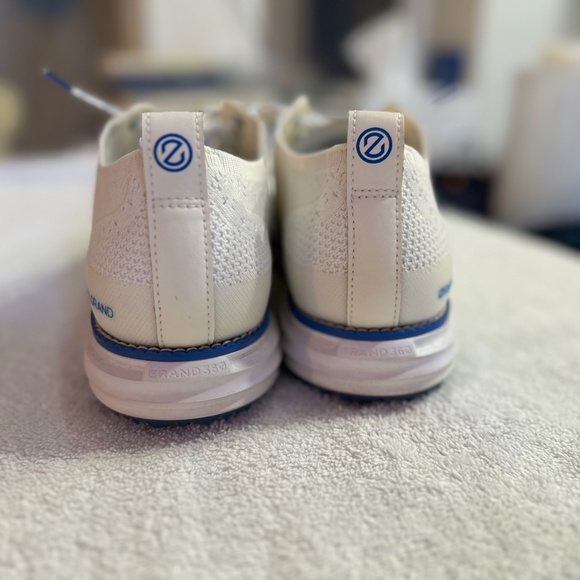 Athletic_Shoes